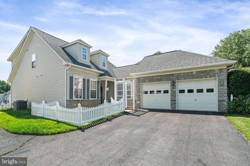 9405 Primrose Ln, MANASSAS PARK, VA, 20111-3084 | Card Image