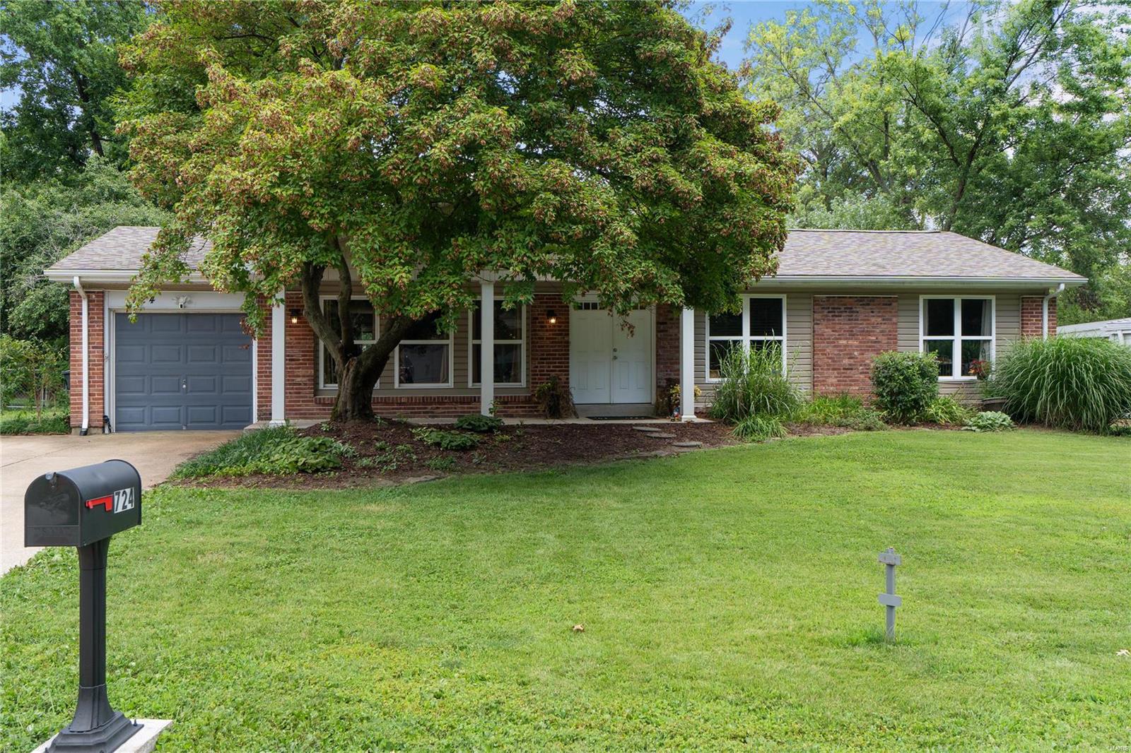 Ambois Dr, Saint Louis, MO 63141