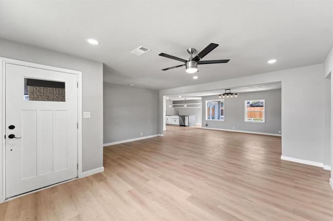 5210 Verdome Ln, House other with 3 bedrooms, 2 bathrooms and 1 parking in Houston TX | Image 8