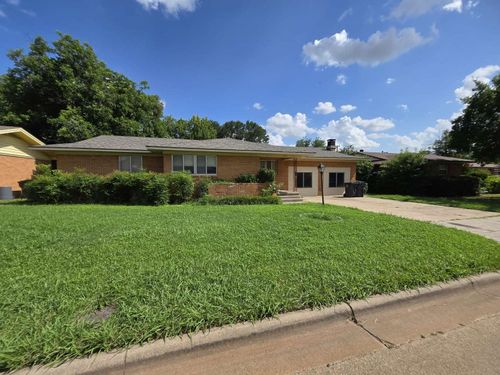 4911 Lake Park Dr, Wichita Falls, TX, 76302-3905 | Card Image