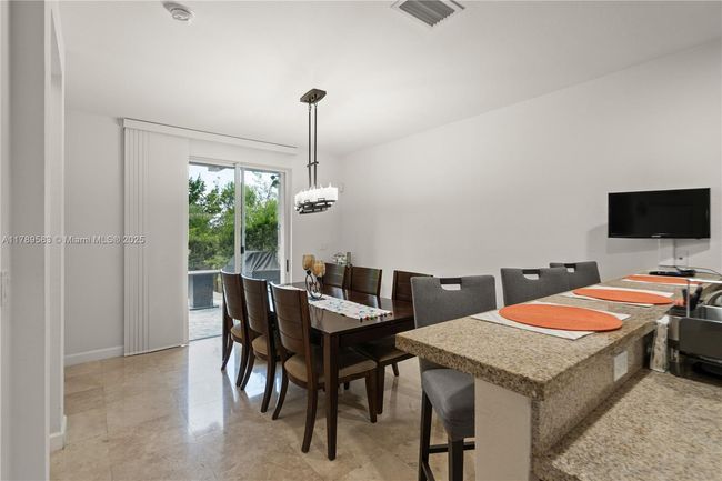 7514 Nw 108 Th Path, Townhouse with 3 bedrooms, 3 bathrooms and null parking in Doral FL | Image 41