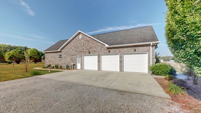 713 Clarence Finney Rd, House other with 3 bedrooms, 3 bathrooms and 3 parking in Hillsboro TN | Image 3