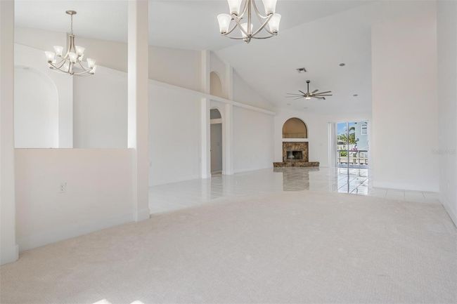 2127 Lagoon Dr, House other with 3 bedrooms, 2 bathrooms and null parking in DUNEDIN FL | Image 12