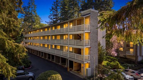 g105-14527 Ne 40th Street, Bellevue, WA, 98007 | Card Image