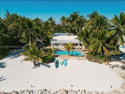 75433 Overseas Hwy, Islamorada, FL, 33036-4015 | Card Image