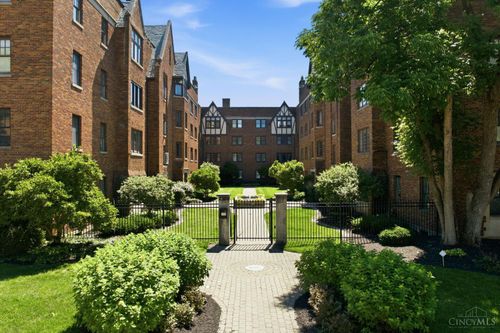 2324 Park Ave, Cincinnati, OH, 45206-4300 | Card Image