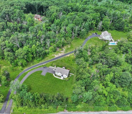 195 Pleasant Hill Rd, New Windsor, NY, 12553-8817 | Card Image