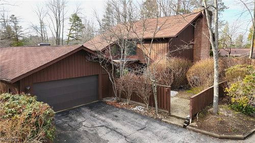 1939 Pine Dr, Kent, OH, 44240-5972 | Card Image