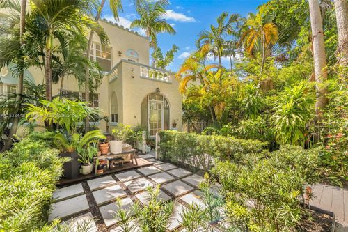 apt-1-719 Meridian Ave, Miami Beach, FL, 33139-6103 | Card Image