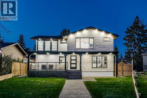4239 Vauxhall Cres Nw, Calgary, AB, T3A0H8 | Card Image
