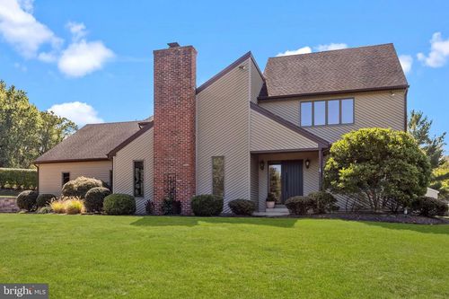 1101 Deerfield Ln, Doylestown, PA, 18901-7021 | Card Image