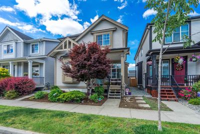 27075 35 A Ave, House other with 6 bedrooms, 3 bathrooms and 3 parking in Aldergrove BC | Image 2