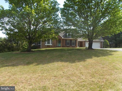 79 Sunset Ct, Edinburg, VA, 22824-3559 | Card Image