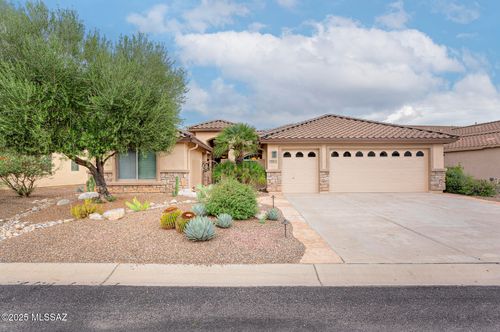 551 N Ramos Ln, Green Valley, AZ, 85614-5698 | Card Image