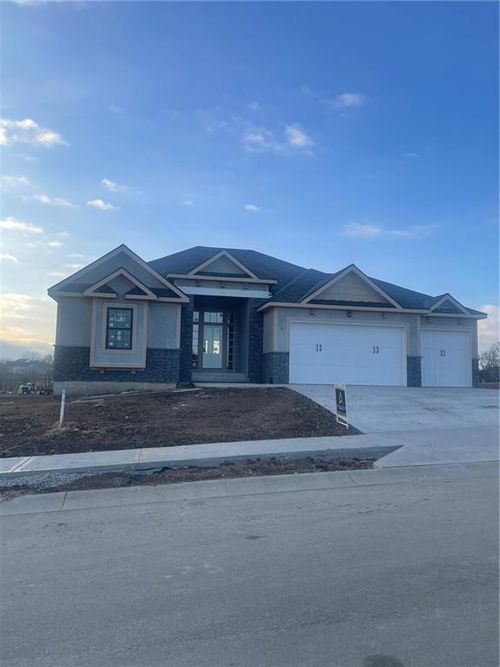 8734 N Farley Ave, Kansas City, MO, 64157-8687 | Card Image