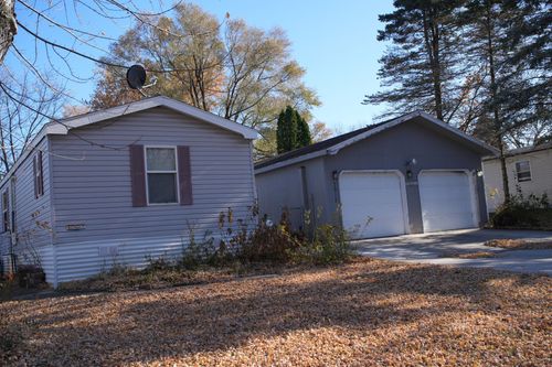 2917 Millie Ave, Faribault, MN, 55021-1828 | Card Image