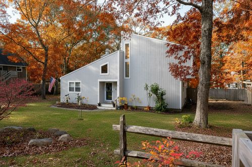 344 Greenwood Ave, Vineyard Haven, MA, 02568-6463 | Card Image