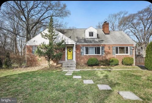 8801 Christina Ln, CLINTON, MD, 20735-2518 | Card Image