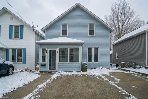 38 Bergey St, Cambridge, ON, N3C1P6 | Card Image