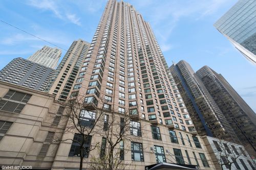 apt-702-401 E Ontario St, CHICAGO, IL, 60611-3066 | Card Image