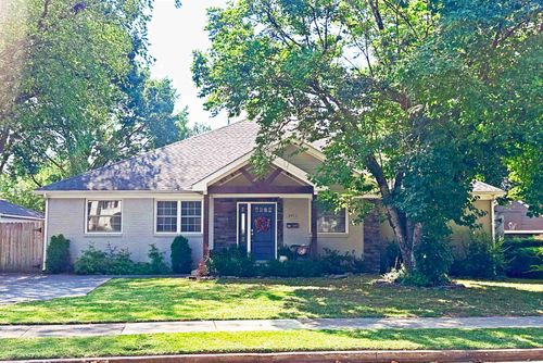 3815 Montclair Dr, Memphis, TN, 38111-6912 | Card Image