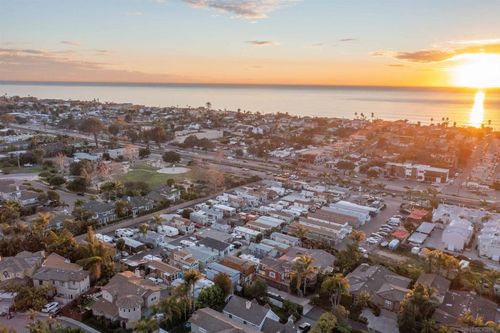 spc-58-1549 N Vulcan Ave, Encinitas, CA, 92024-1550 | Card Image
