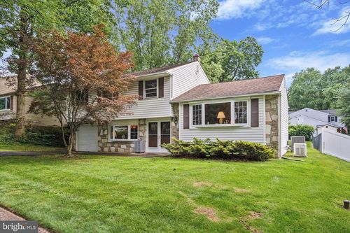 415 Jerome Rd, Feasterville Trevose, PA, 19053-6104 | Card Image
