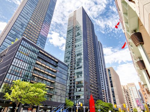 1406-110 Charles St E, Toronto, ON, M4Y1T5 | Card Image