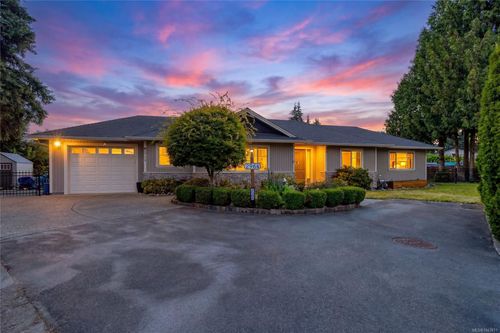 2964 Pickford Rd, Victoria, BC, V9B2K7 | Card Image