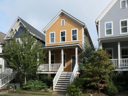 35 Hawk Point Rd, Chapel Hill, NC, 27516-9851 | Card Image