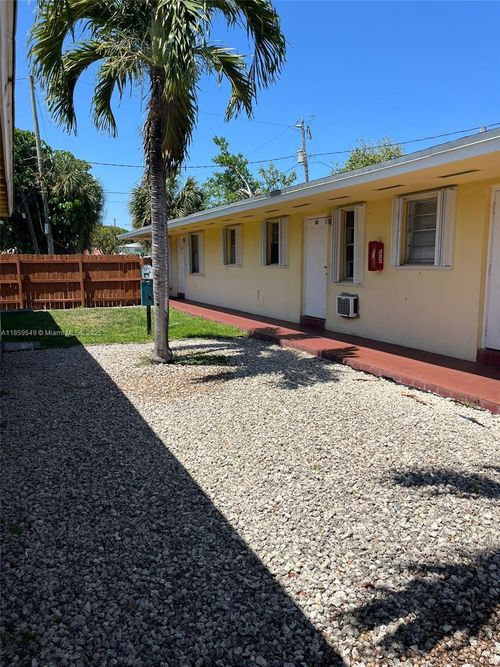 w4-1915 Fletcher St, Hollywood, FL, 33020-6315 | Card Image
