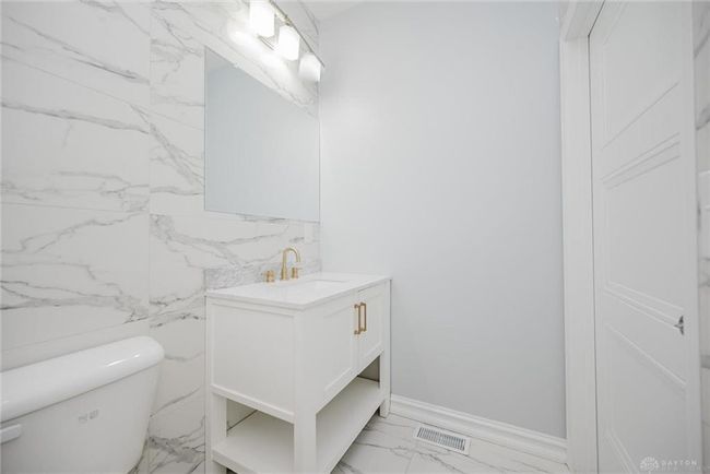8613 Byers Rd, House other with 5 bedrooms, 3 bathrooms and null parking in Miamisburg OH | Image 30