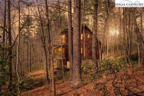 268 Roaring Ridge, Deep Gap, NC, 28618 | Card Image