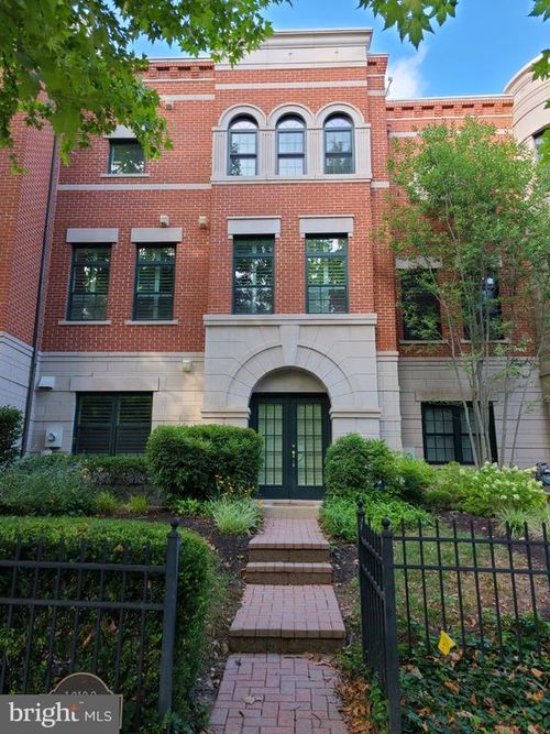 12198 Chancery Station Cir, RESTON, VA, 20190-5802 | Card Image