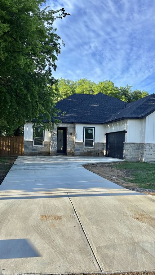2729 Pike Dr, Lancaster, TX, 75134-2703 | Card Image