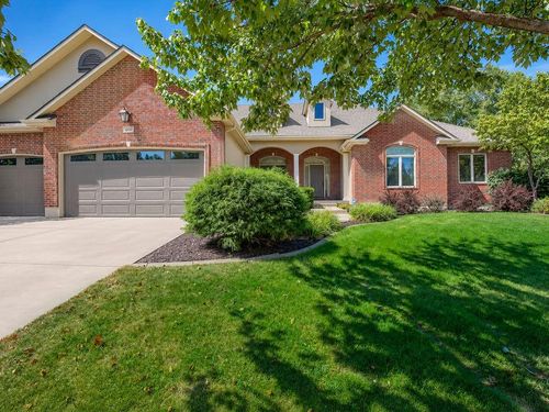 1600 Sw Hedgewood Ln, Lee's Summit, MO, 64081-2689 | Card Image