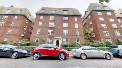 32-34-37 80th St, Jackson Heights, NY, 11372-2707 | Card Image