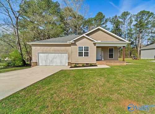 507 Shaw Rd Nw, Hartselle, AL, 35640-2166 | Card Image