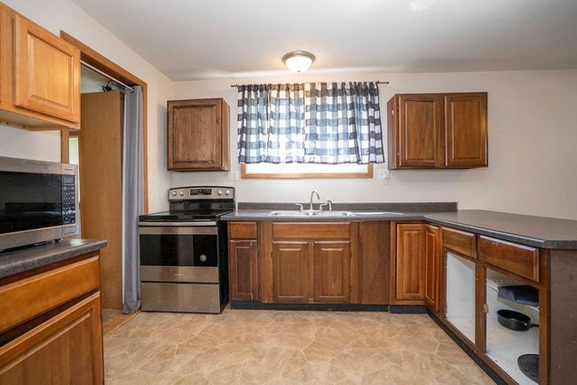 1209 Spencer St, Home with 2 bedrooms, 1 bathrooms and null parking in Grinnell IA | Image 9