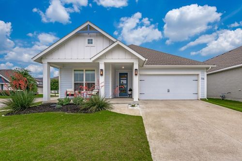 716 Swift St, Northlake, TX, 76247-1677 | Card Image