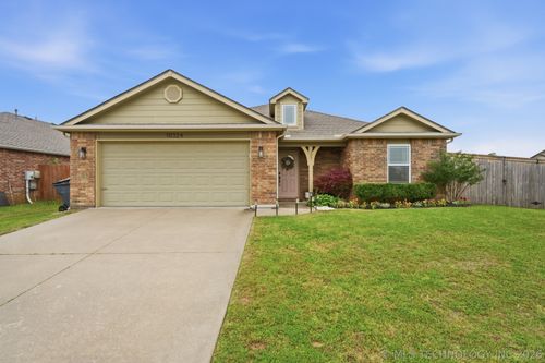 10324 Olmsted Pl, Jenks, OK, 74037-1674 | Card Image