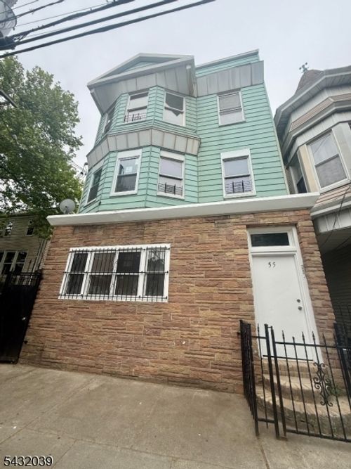 55 Hawkins St, Newark, NJ, 07105-3944 | Card Image