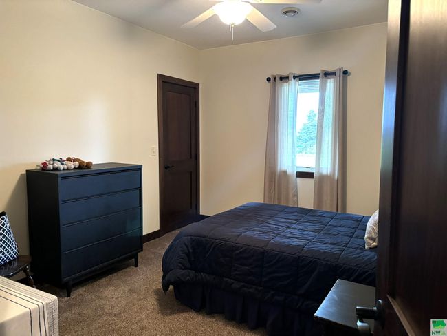 925 Sunrise Trl, House other with 5 bedrooms, 3 bathrooms and null parking in Sioux Center IA | Image 30