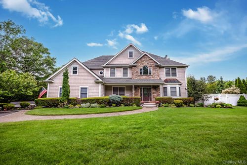 a-154A Stony Hollow Rd, Greenlawn, NY, 11740-1511 | Card Image