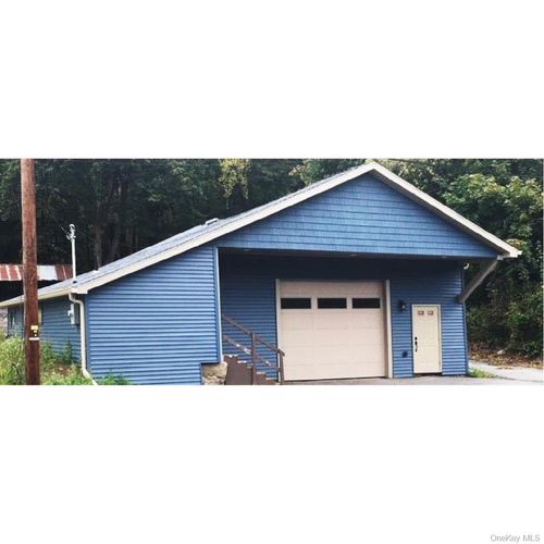 1099 Route 17, Southfields, NY, 10975-3218 | Card Image