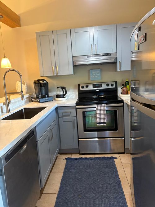 apt-18f-15 Kulanihakoi St, Kihei, HI, 96753-7347 | Card Image