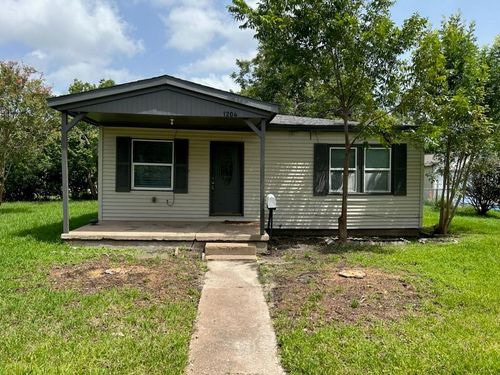 1204 10th Ave N, Texas City, TX, 77590-5829 | Card Image