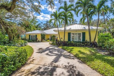 720 Painted Bunting Lane, House other with 3 bedrooms, 4 bathrooms and null parking in Vero Beach FL | Image 1