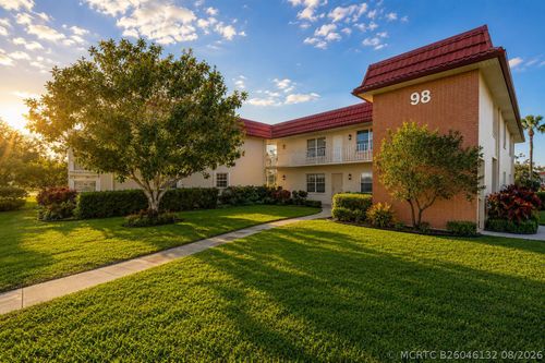 103-98 Spring Lake Dr, VERO BEACH, FL, 32962-3011 | Card Image