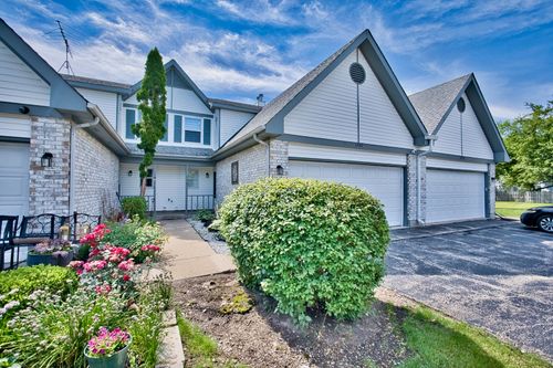 1506 Fernwood Ct, Gurnee, IL, 60031-6310 | Card Image